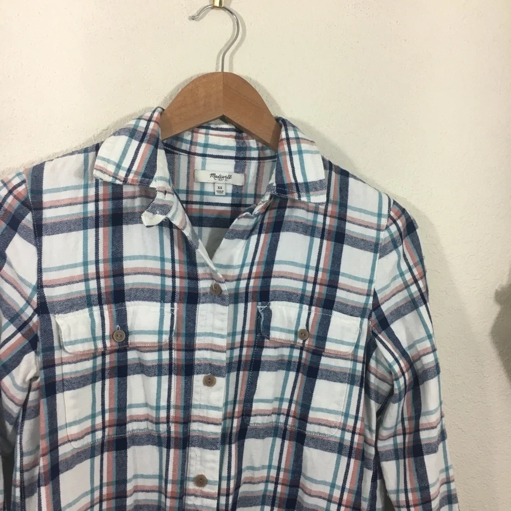 Madewell plaid flannel button down shirt_3